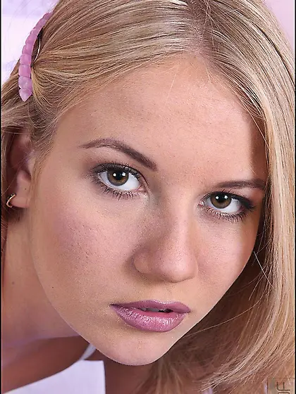 Blonde cutie teen Amanda M drilling her sweet pussy and tight ou