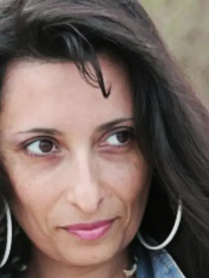 Brunette insatiableone perform anal