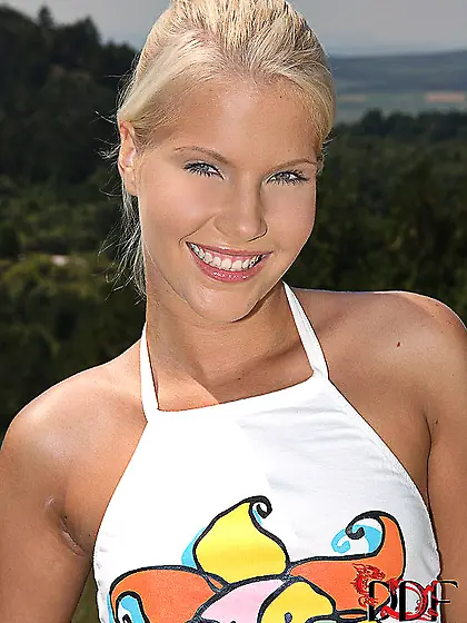 Horny blonde Pink Pussy is outdoor with her lil cunt on cock and