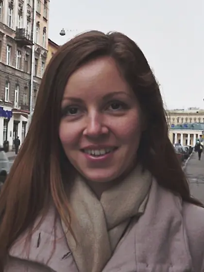 Brunette cutie shaved pussy