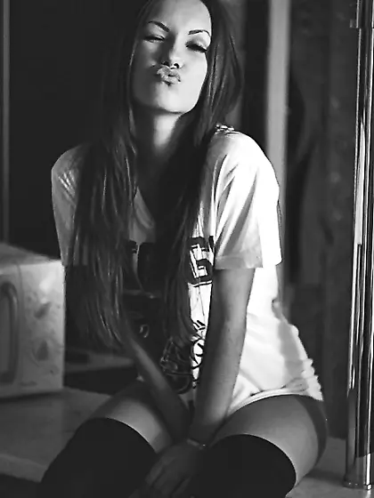 Hot bw 32 by petra