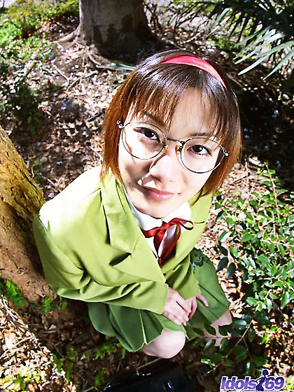 Sultry girl Akane Idols is teasing with her mind blowing Asian u