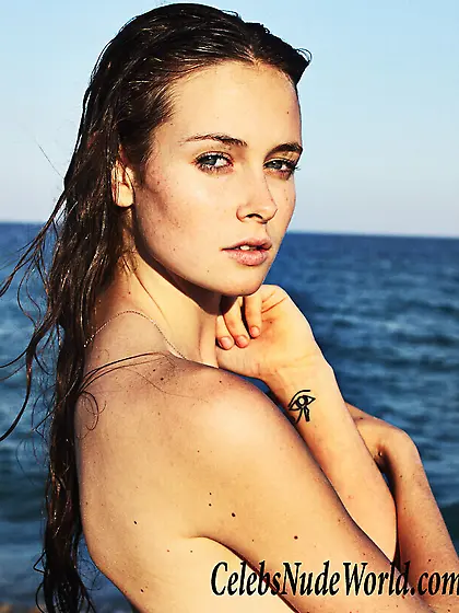 Dee Dee sexy photoshot