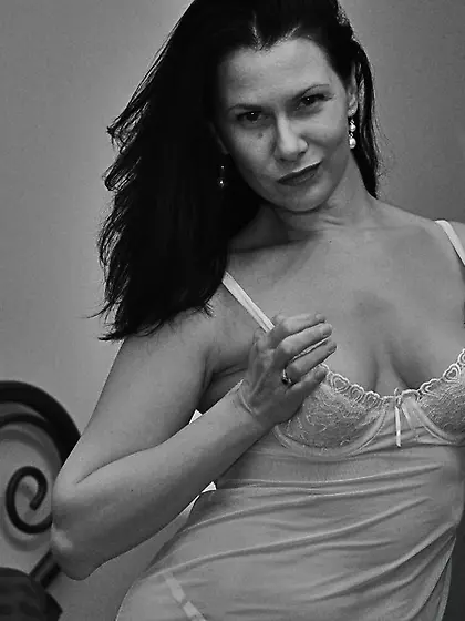 Glamour babe white lingerie