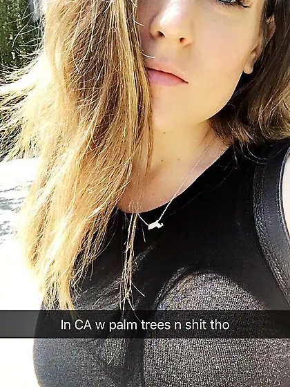 JoJo Levesque Braless Photos