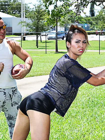 Skinny college girl blowjob