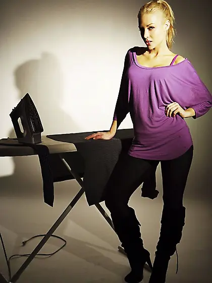 Perfect boobed blonde beauty Kayden Kross strips off her beautif