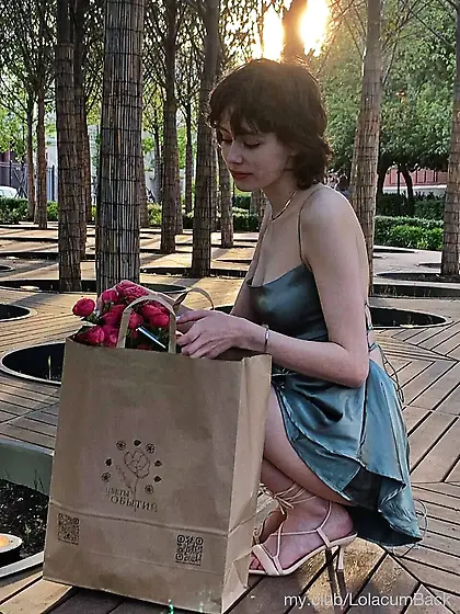 Lola Free Photos